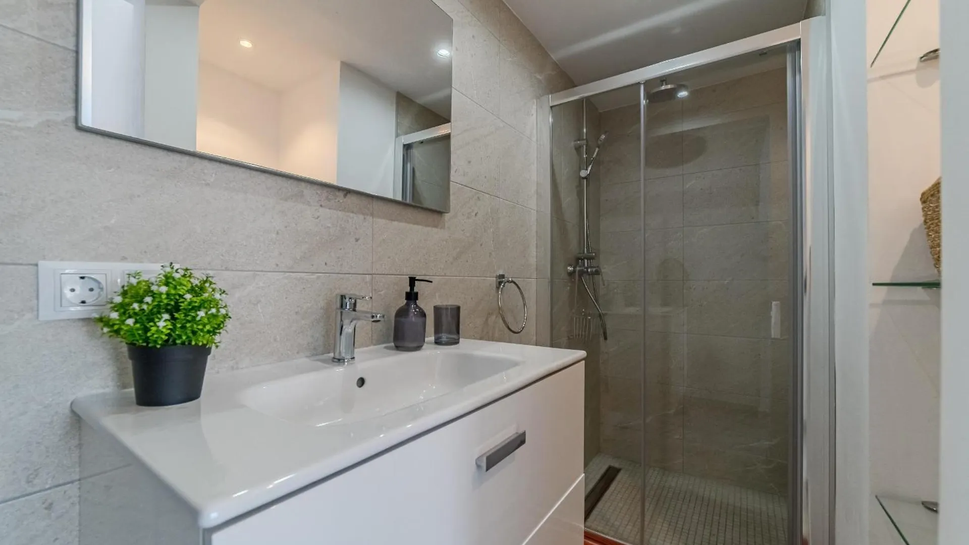 3 Bedrooms Apartment In Island Village Pool View Costa Adeje  Spagna